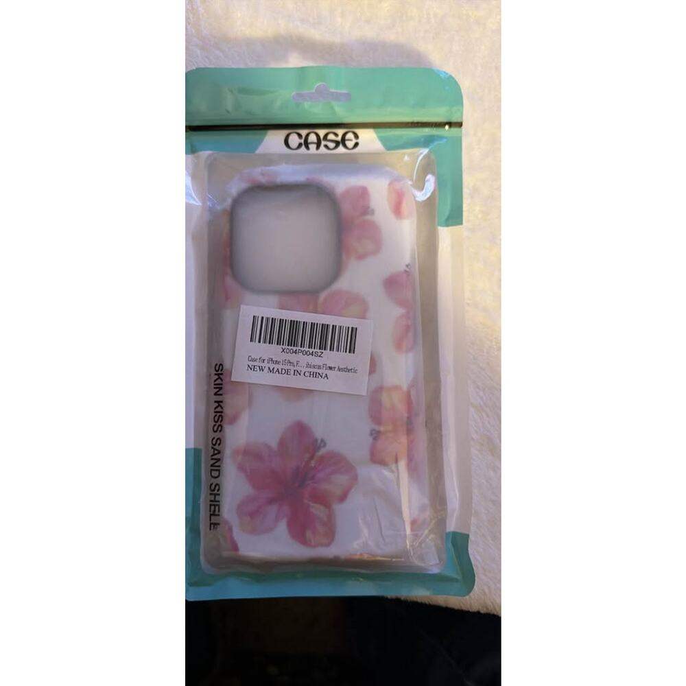 SKIN KISS SAND SHELL iPhone 15 Pro Hibiscus Flower Phone Case